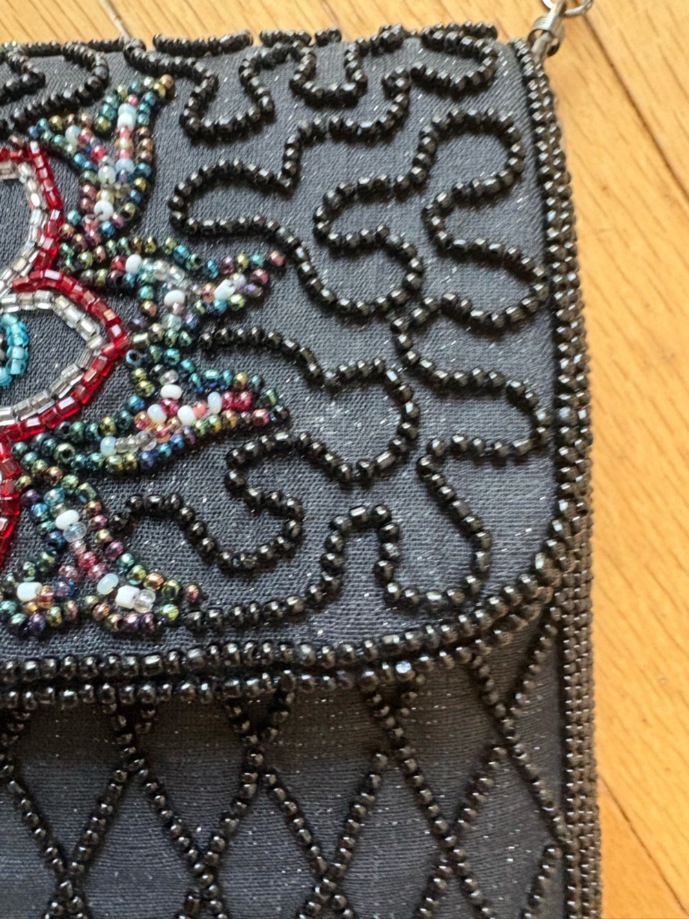 Vintage beaded crossbody clutch with metal chain and embellishments new - Picture 5 of 9